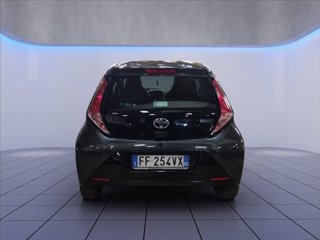 TOYOTA Aygo 5p 1.0 x-clusiv